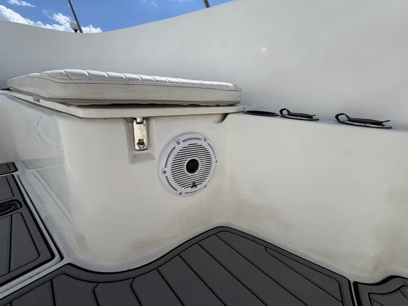 Slide: The Image of Boston Whaler 26 Outrage 1999 - 6509766