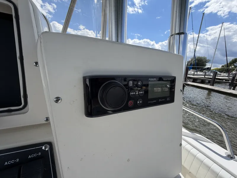 Slide: The Image of Boston Whaler 26 Outrage 1999 - 6509777