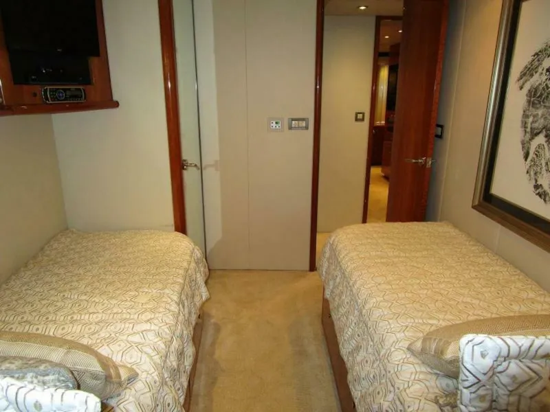 Slide: The Image of Starboard Twin Cabin   - 6513930