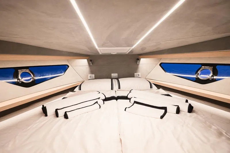 Slide: The Image of Focus Motor Yachts Forza 2027 - 6514291