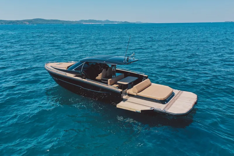 Slide: The Image of Focus Motor Yachts Forza 2027 - 6514261
