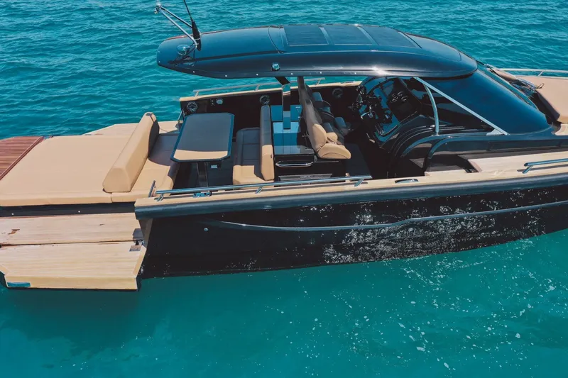 Slide: The Image of Focus Motor Yachts Forza 2027 - 6514264
