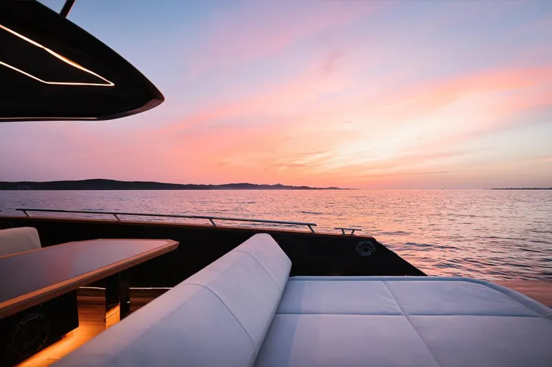 Slide: The Image of Focus Motor Yachts Forza 2027 - 6514286