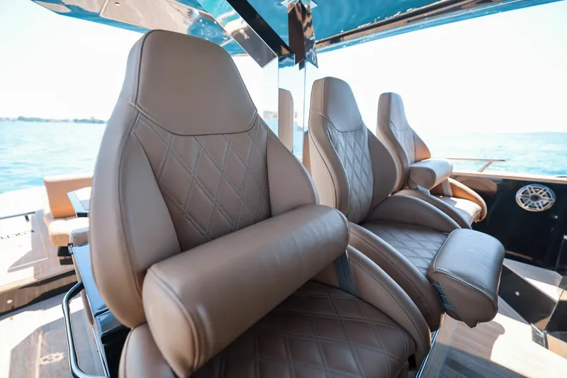 Slide: The Image of Focus Motor Yachts Forza 2027 - 6514275