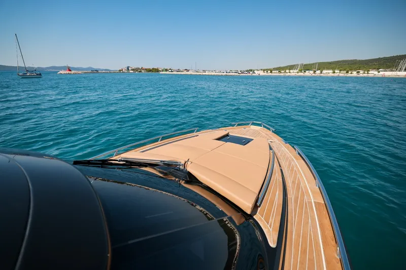 Slide: The Image of Focus Motor Yachts Forza 2027 - 6514280