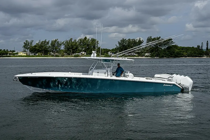 The Image of Bahama Center Console 2020 - 6514350
