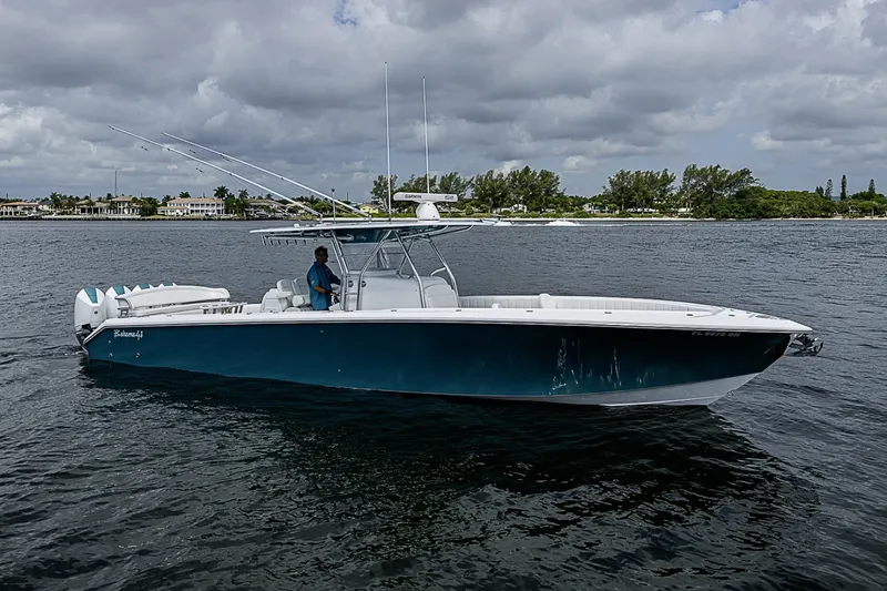 Slide: The Image of Bahama Center Console 2020 - 6514425