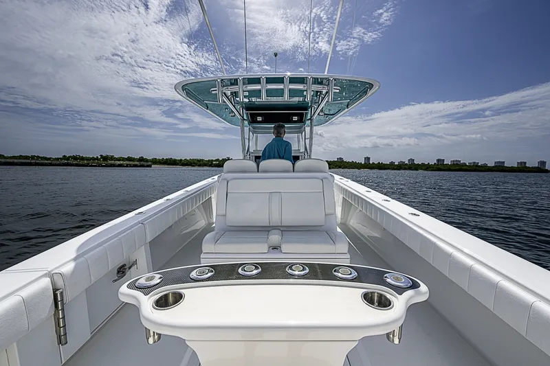 Slide: The Image of Bahama Center Console 2020 - 6514438