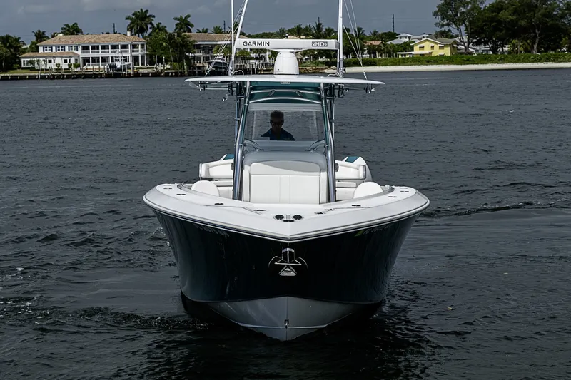 Slide: The Image of Bahama Center Console 2020 - 6514422