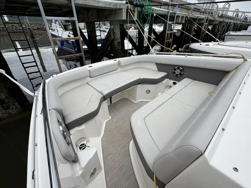 Slide: The Image of Sea Ray 250 Outboard 2023 - 6514510