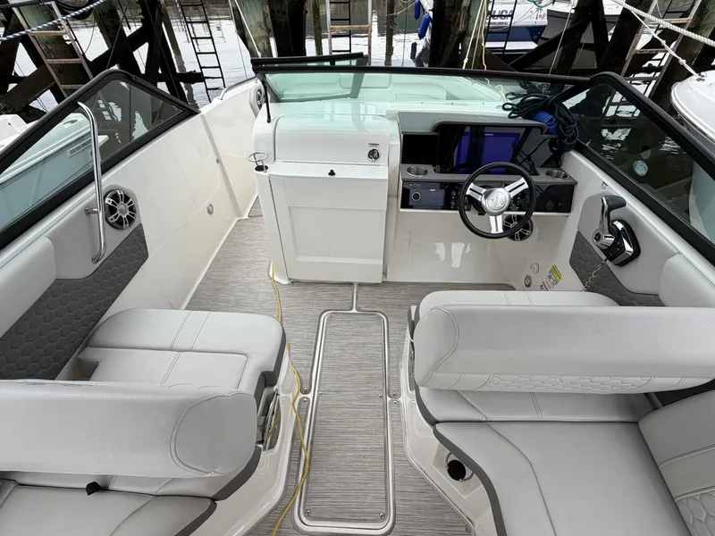 Slide: The Image of Sea Ray 250 Outboard 2023 - 6514513