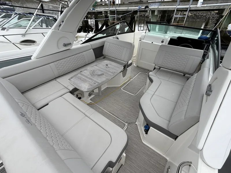 Slide: The Image of Sea Ray 250 Outboard 2023 - 6514524
