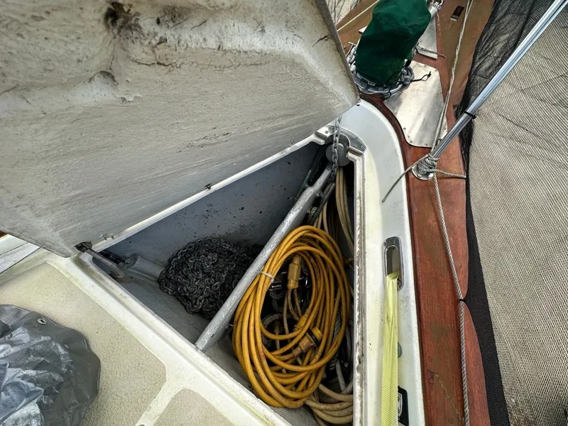 Slide: The Image of Endeavour 42 CC 1985 - 7508112