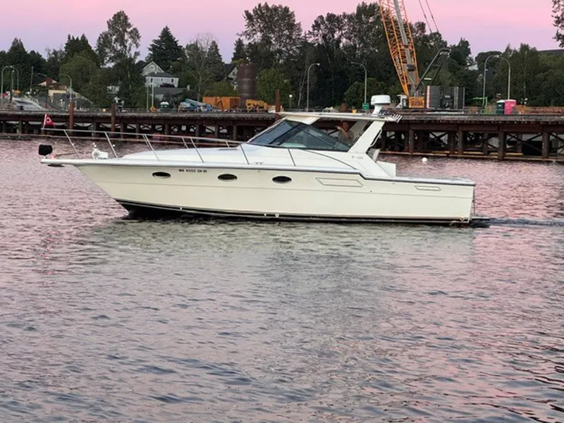 The Image of Tiara 3300 Open 1988 - 6514579