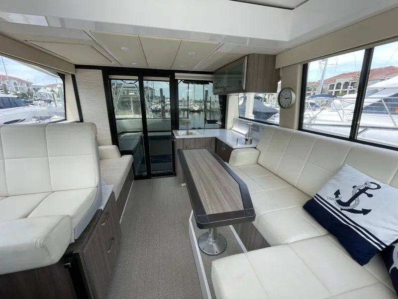 Slide: The Image of Regal 38 Grand Coupe 2022 - 7649486