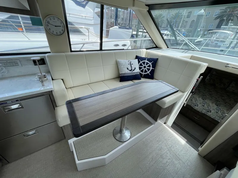 Slide: The Image of Regal 38 Grand Coupe 2022 - 6517963