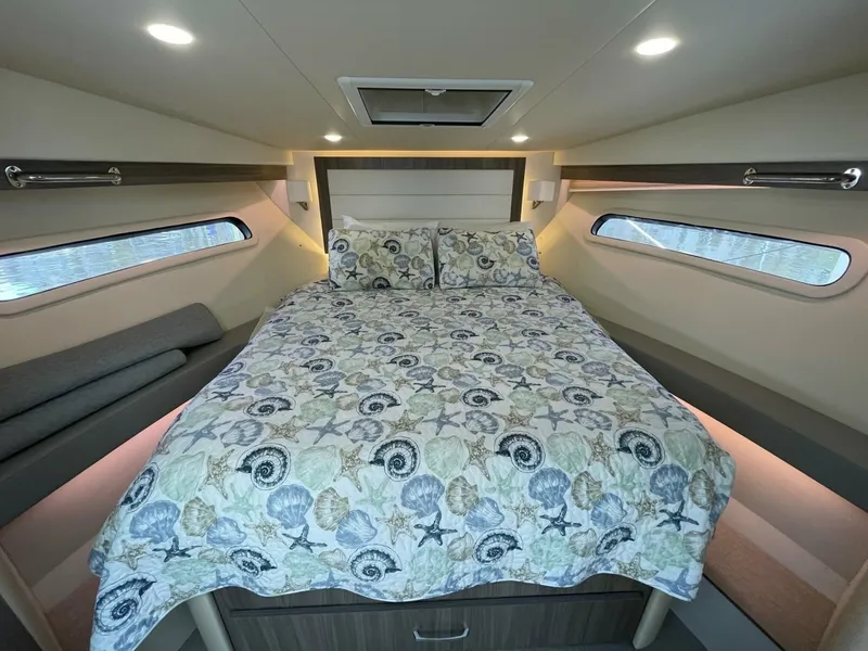 Slide: The Image of Regal 38 Grand Coupe 2022 - 7649495