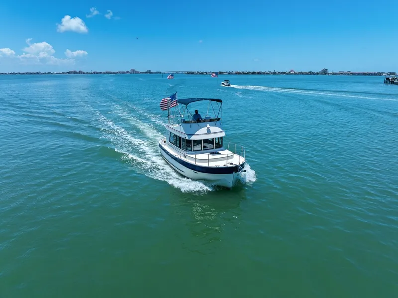 Slide: The Image of Camano 31 Trawler 2001 - 6518094