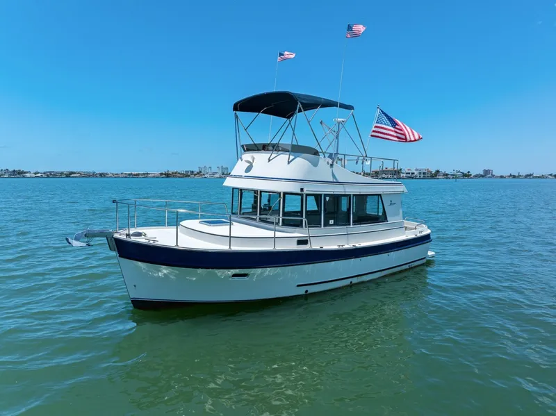 Slide: The Image of Camano 31 Trawler 2001 - 6518111
