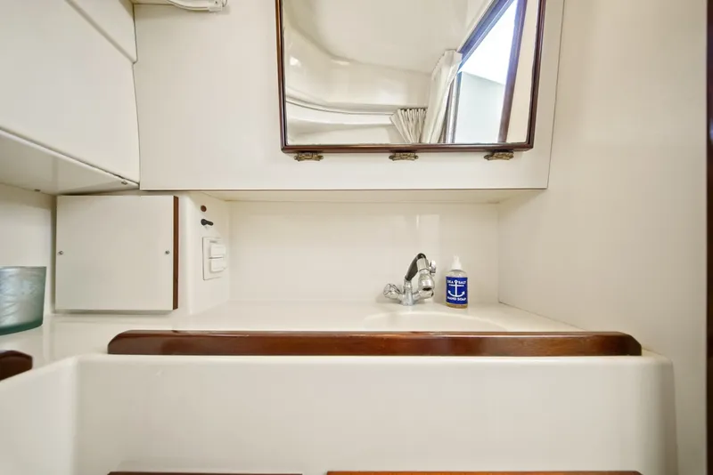 Slide: The Image of Camano 31 Trawler 2001 - 6518131