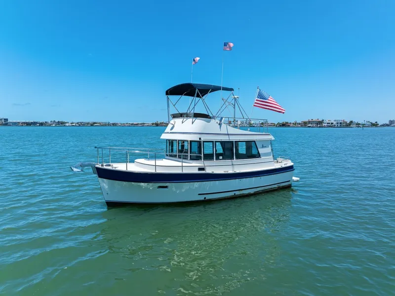 Slide: The Image of Camano 31 Trawler 2001 - 6518110