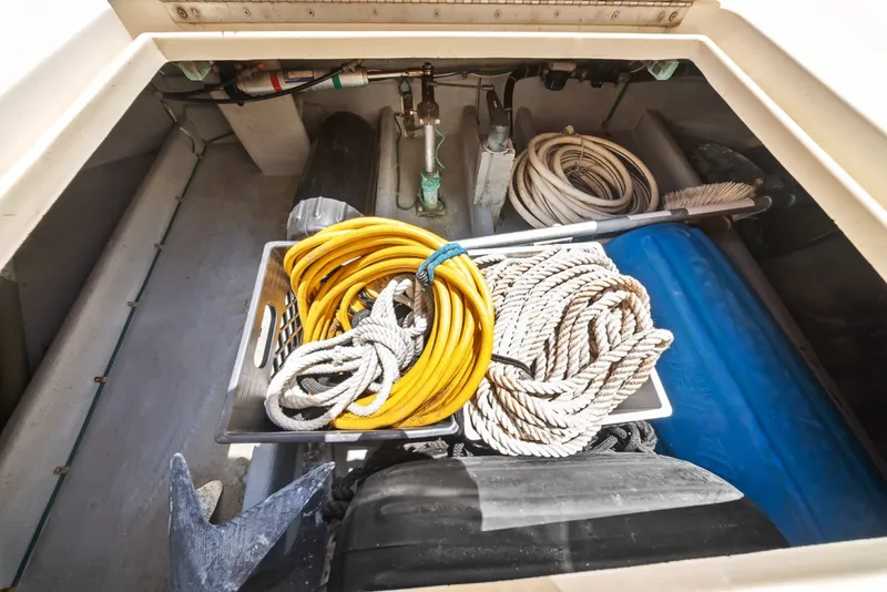 Slide: The Image of Camano 31 Trawler 2001 - 6536477