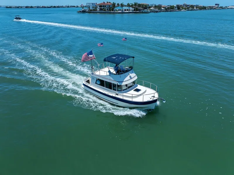 Slide: The Image of Camano 31 Trawler 2001 - 6518093