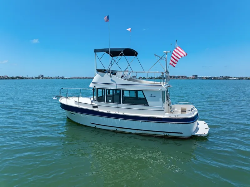 Slide: The Image of Camano 31 Trawler 2001 - 6518107