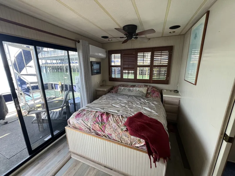 Slide: The Image of Sumerset Houseboat 1993 - 7818400