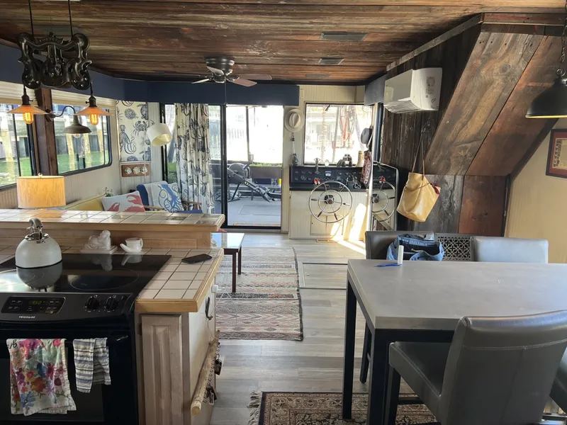 Slide: The Image of Sumerset Houseboat 1993 - 7818418