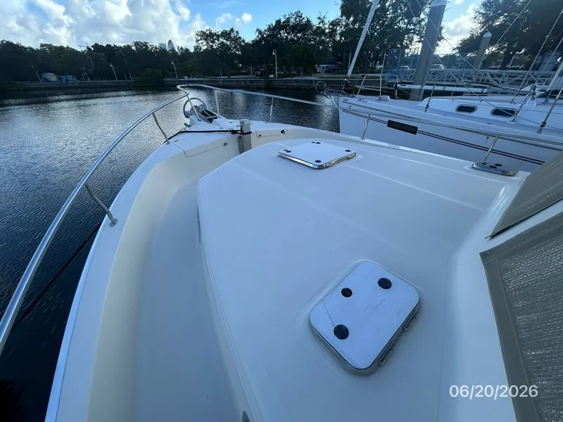 Slide: The Image of 40' Mainship foredeck2 - 6519895