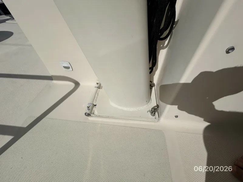 Slide: The Image of 40' Mainship hinged mast base - 6519931