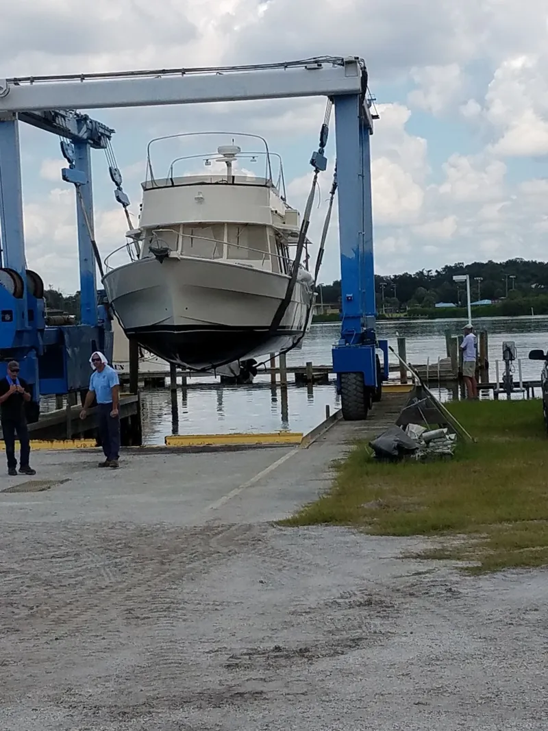 Slide: The Image of 40' Mainship hauled out2 - 6522969