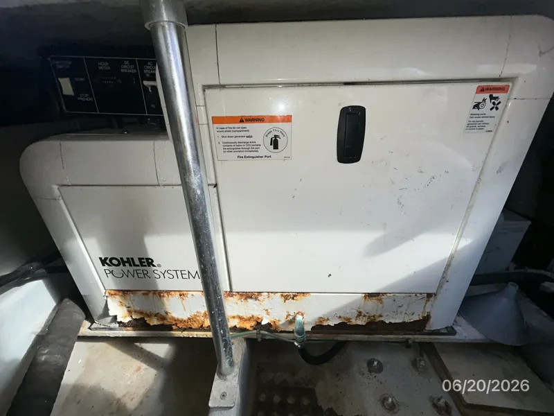 Slide: The Image of 40' Mainship generator sound box - 6519912