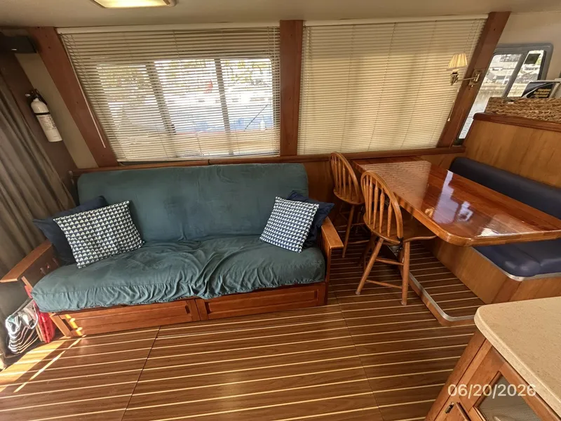 Slide: The Image of 40' Mainship salon port - 6519950
