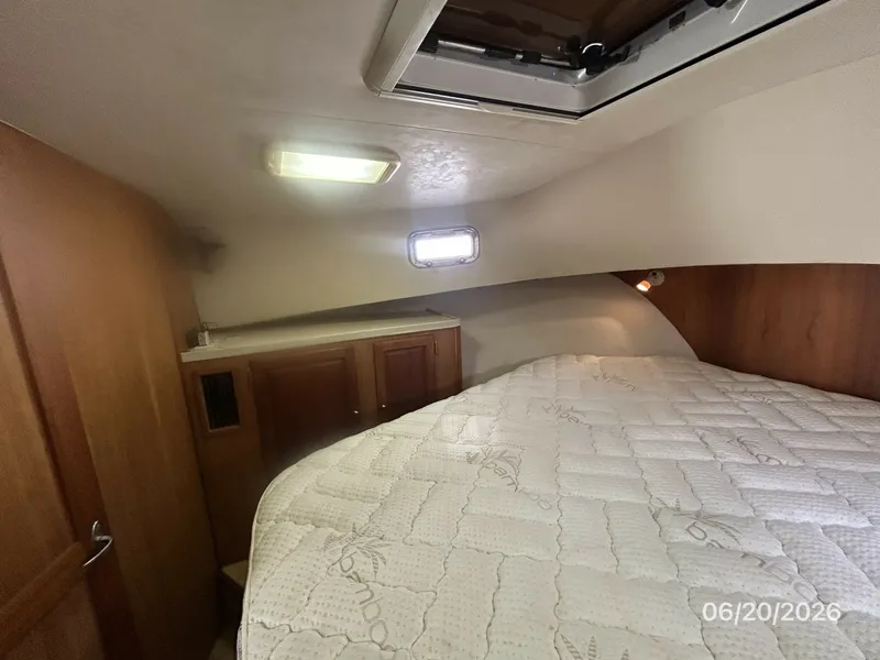 Slide: The Image of 40' Mainship master stateroom port - 6519940