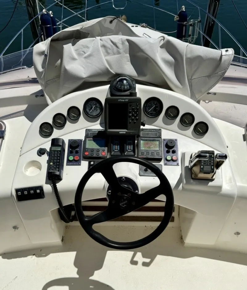 Slide: The Image of Birchwood Challenger 450 Flybridge 1999 - 6564922
