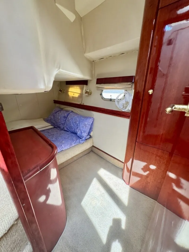 Slide: The Image of Birchwood Challenger 450 Flybridge 1999 - 6564950