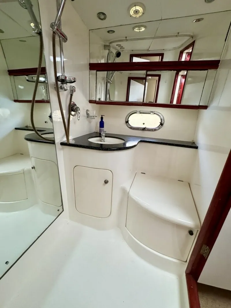 Slide: The Image of Birchwood Challenger 450 Flybridge 1999 - 6564948