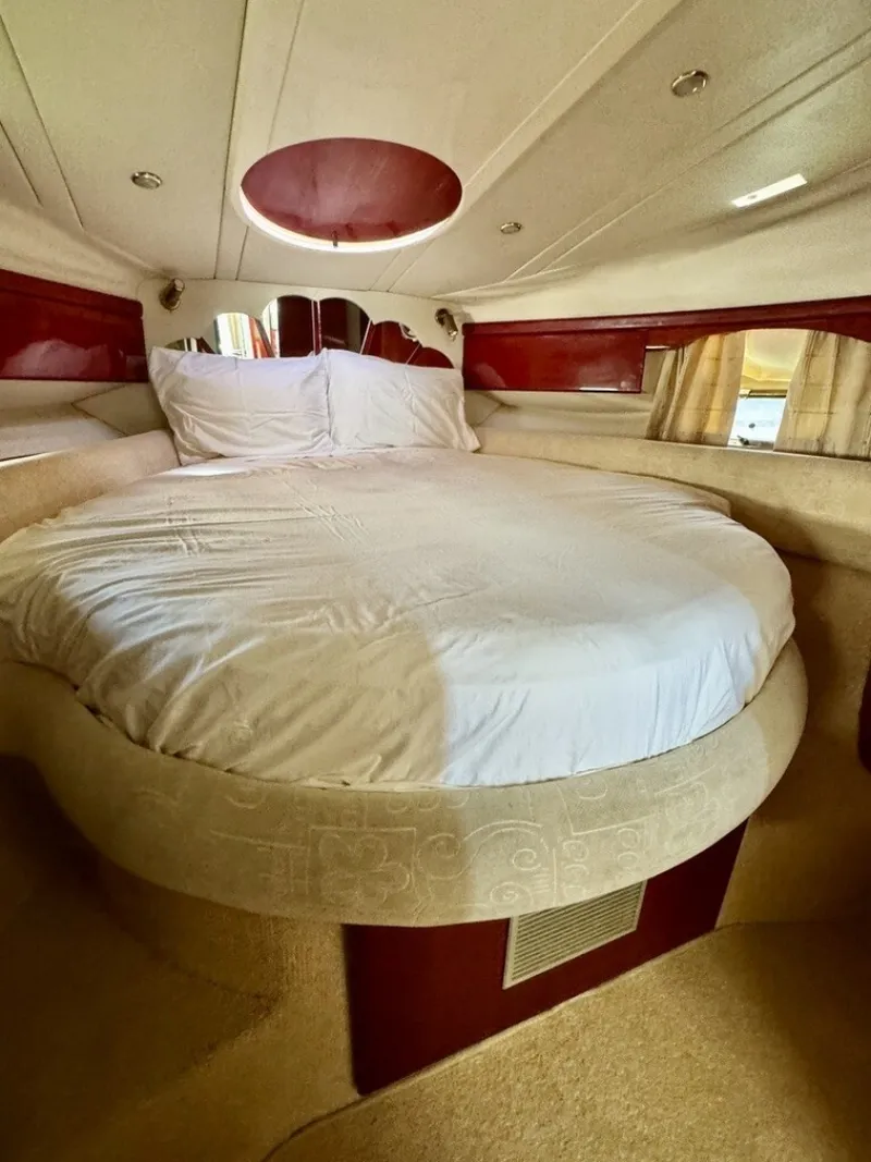 Slide: The Image of Birchwood Challenger 450 Flybridge 1999 - 6564942