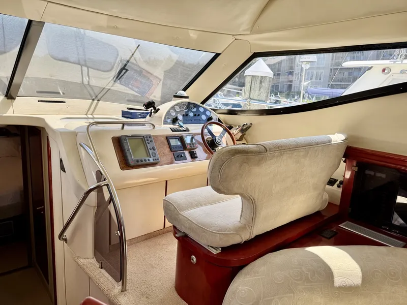 Slide: The Image of Birchwood Challenger 450 Flybridge 1999 - 6564915