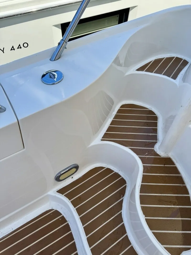 Slide: The Image of Birchwood Challenger 450 Flybridge 1999 - 6564927