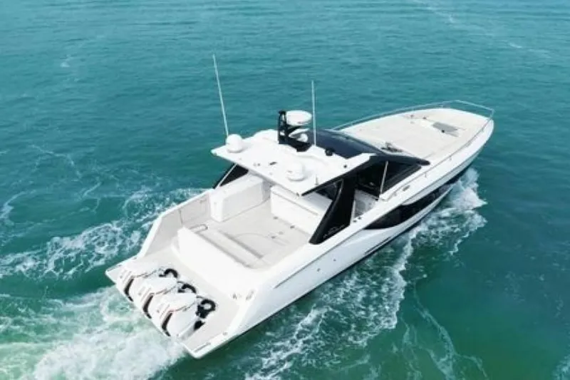 Slide: The Image of Azimut 42 Verve 2023 - 6520032