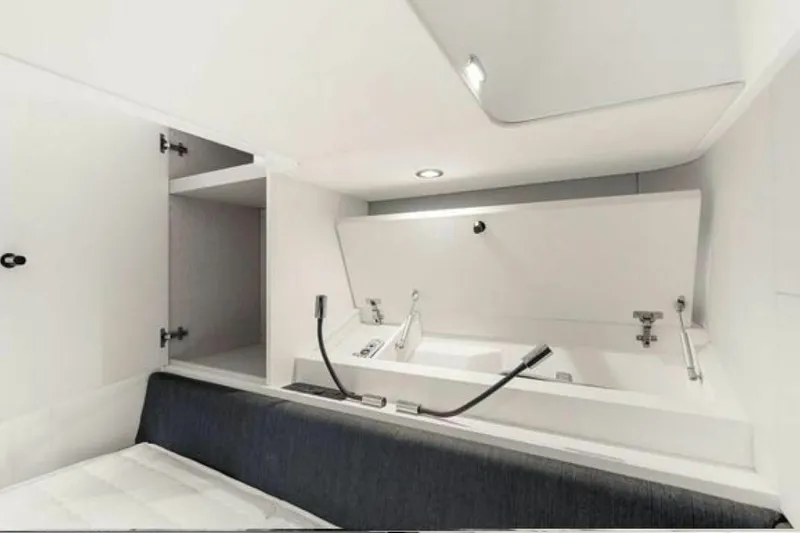 Slide: The Image of Azimut 42 Verve 2023 - 6520030