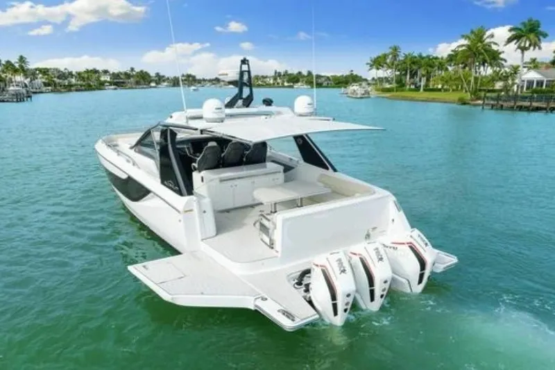 Slide: The Image of Azimut 42 Verve 2023 - 6520010