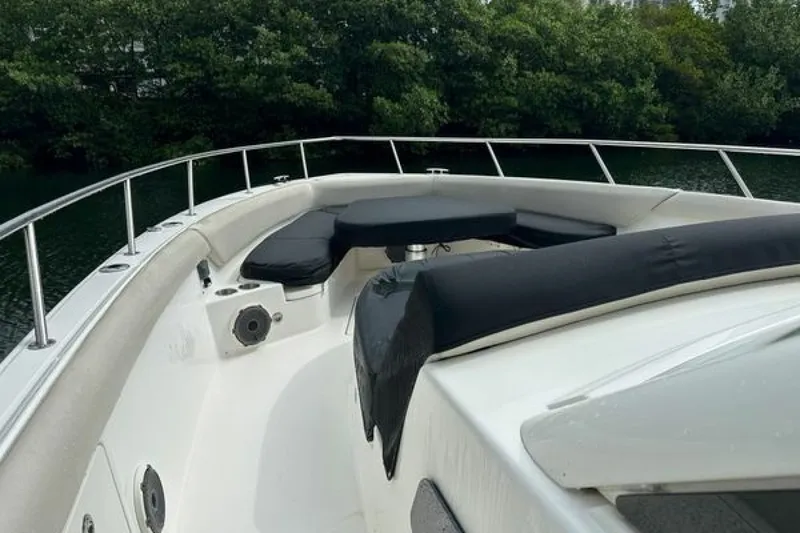 Slide: The Image of Boston Whaler 420 Outrage 2020 - 6520103