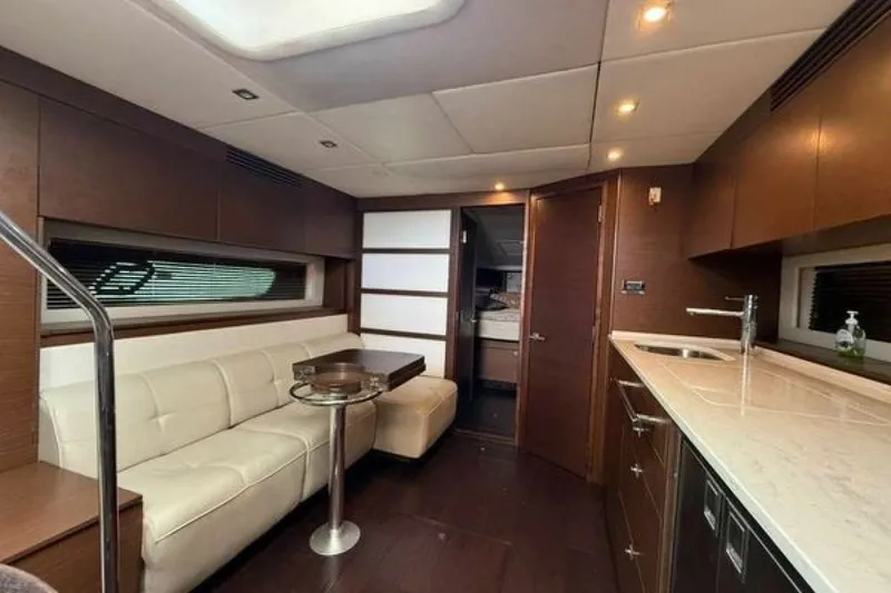 Slide: The Image of Sea Ray 450 Sundancer 2012 - 6520148