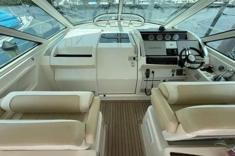 Slide: The Image of Sea Ray 450 Sundancer 2012 - 6520153