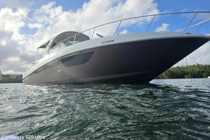 Slide: The Image of Sea Ray 370 Sundancer 2010 - 6520226