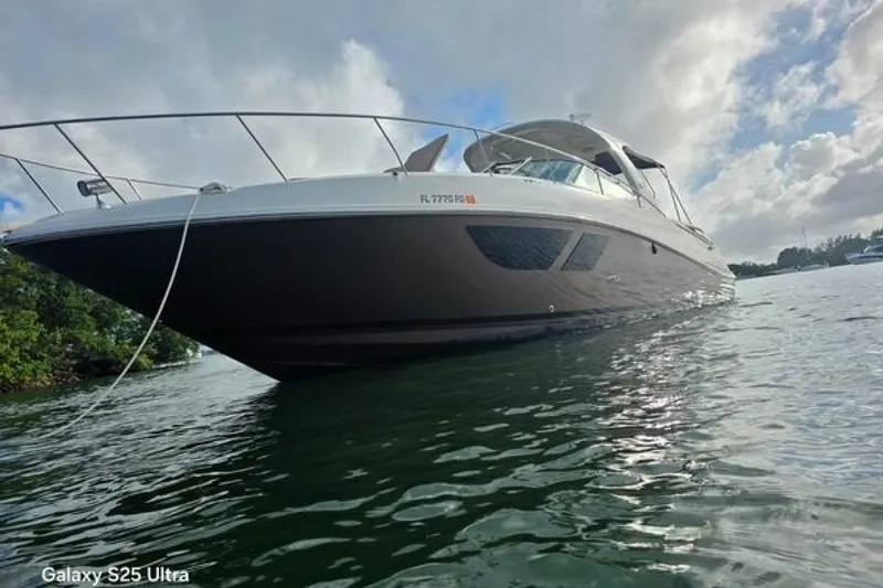 Slide: The Image of Sea Ray 370 Sundancer 2010 - 6520208